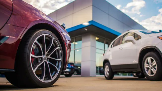 🚘 New car with warranty? Used car with uncertain maintenance? Certified pre-owned? ➡️ Here's what to consider before diving into a new vehicle purchase. tinyurl.com/37b2u2c3 #CarBuying #NewCar #AutoLoan