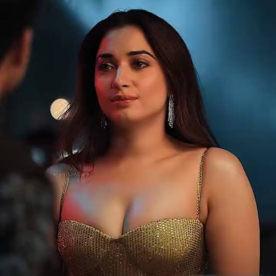 ramkjmar's tweet photo. Tammu koodaa taniyaa oru time chance kedacha epdi arabipingaa 🥵🥵🔥🔥 https://t.co/gz2s6MgLYm