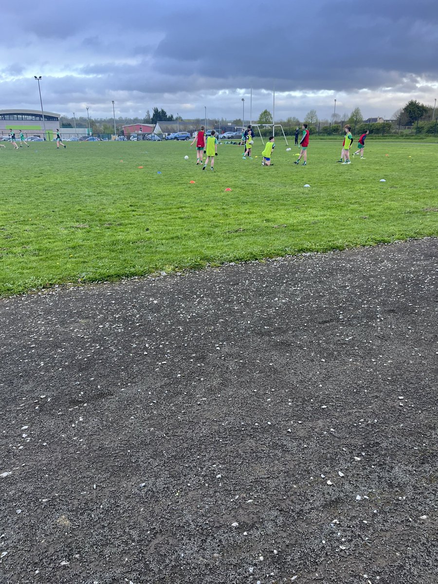 MeathCoaching's tweet photo. WOW!  it’s not a warm evening 🥶 but #gpodamo out in @stpatsmeath linking in with a bit of football and hurling!!! https://t.co/y0NhKjsqyU