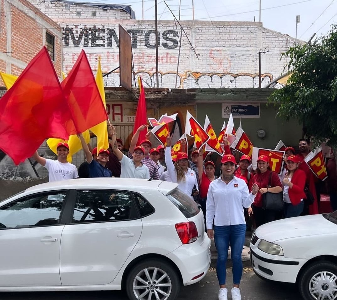 Hasta dónde hemos llegado; ahora las personas que no tienen idea de política y menos FORMACIÓN ACADÉMICA, se postulan para cargos públicos. Esto debería estar PROHIBIDO ‼️Que horror‼️ La SECTA avanza para consolidar la MEDIOCRIDAD y la CORRUPCIÓN #NiUnVotoAMorena2024 y aliados