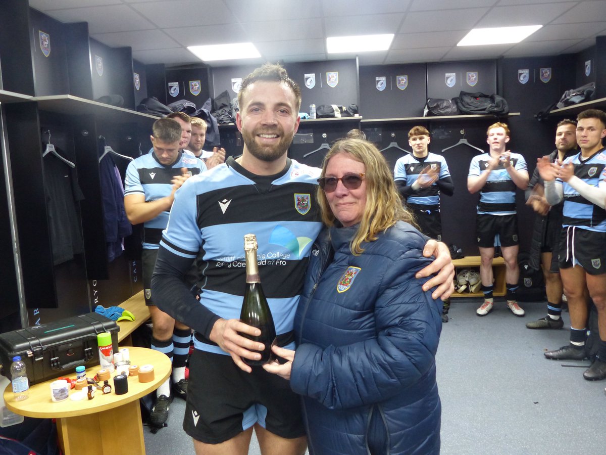 Saturday's man of the match, on his last home game for Cardiff, was @JBeal__. Presented by committee member @jillyparker. #BlueAndBlacks 💙🖤