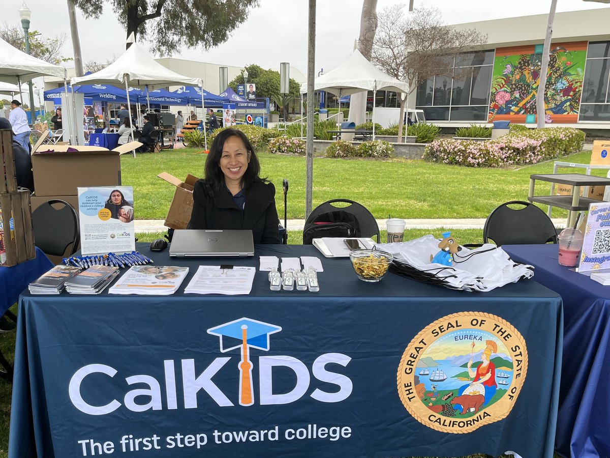 Last week was CERRITOS COLLEGE’S 25TH ANNUAL OPEN-HOUSE FOR HIGH SCHOOL SENIORS! We were there to connect with high school seniors and high school counselors about CalKIDS and ScholarShare 529. Thank you @cerritoscollege for including us and best of luck to future Falcons!