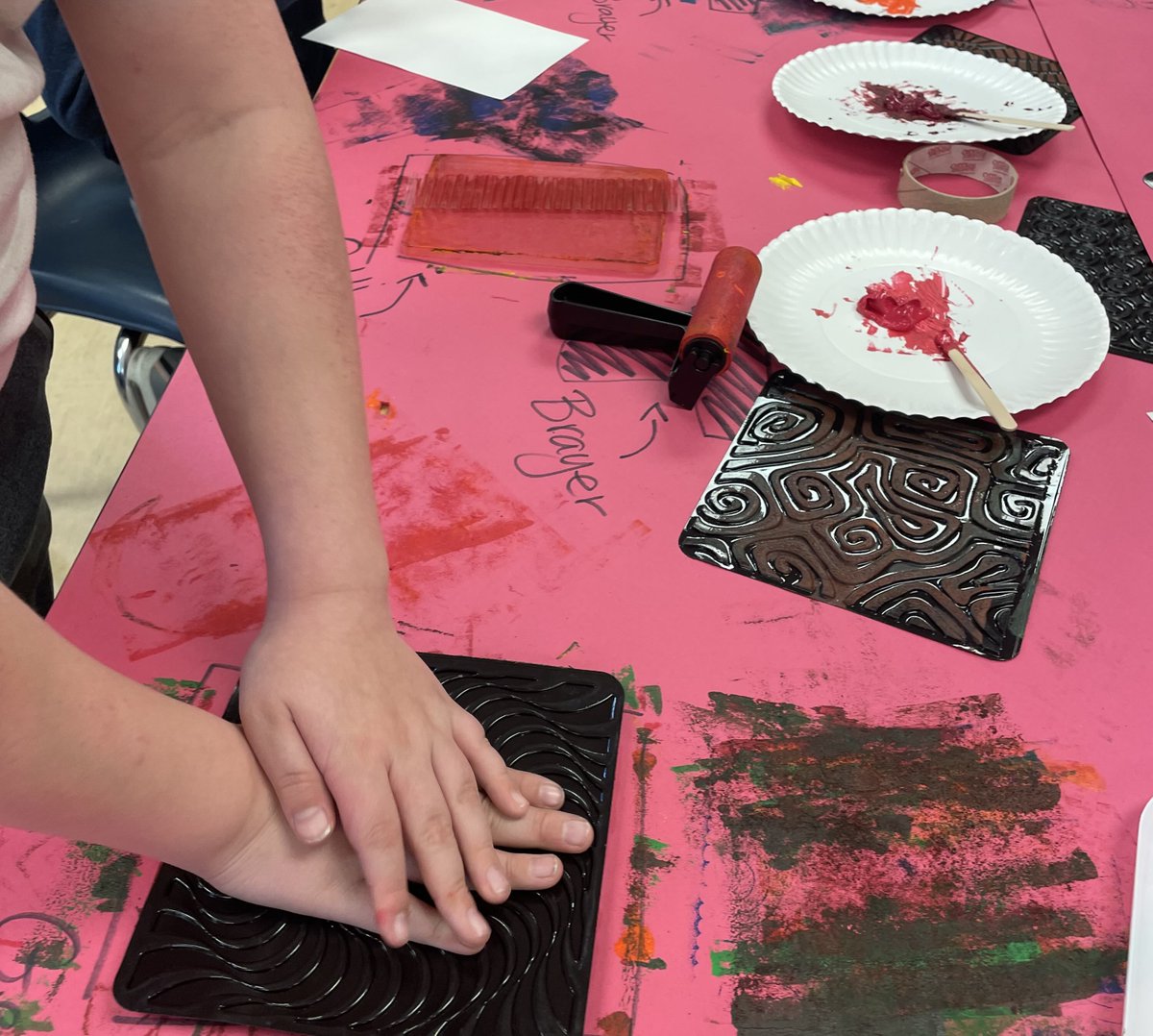 lps_visualart's tweet image. Arnold creative decision makers are testing out printmaking options using gelli plates and more. Check out these artistic experimenters! This opportunity was made possible with the support of the @NE Department of Education, @NE Arts Council and the @NE Cultural Endowment.