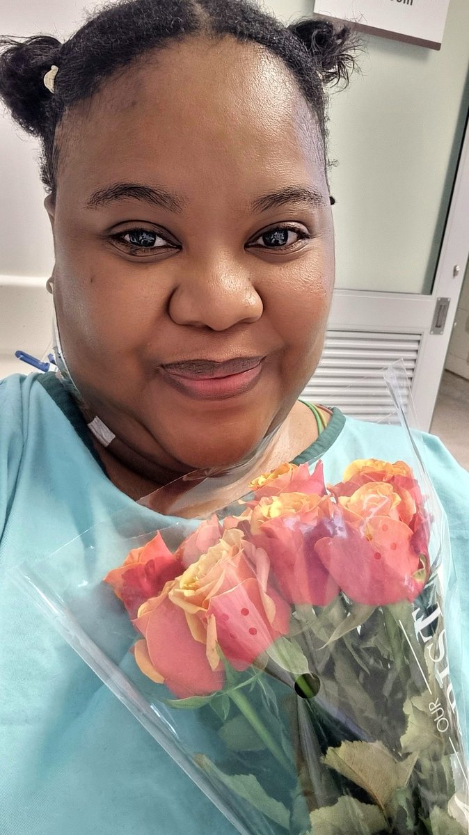 Thank you for coming by @NthabisengMante What a goodie bag and cute roses. I love you a 1000 × 7777777 times.
