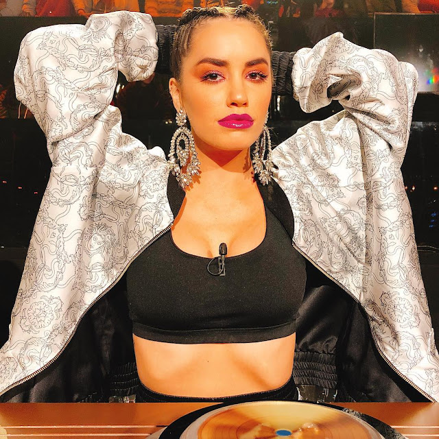 LaliPics01's tweet photo. Nos preparamos para ver de nuevo a Lali como jurado de #FactorX (miercoles 17hs 🇦🇷 por @telecincoes), haciendo un repaso de sus mejores looks!
Acá, algunos de #TalentoFox 2018
.
.
@lalioficial #LALI #LaliEsposito #LaliMusica #LaliJurado #LALIDELUXE #LaliPics #tbt https://t.co/c6ht9E9rGU
