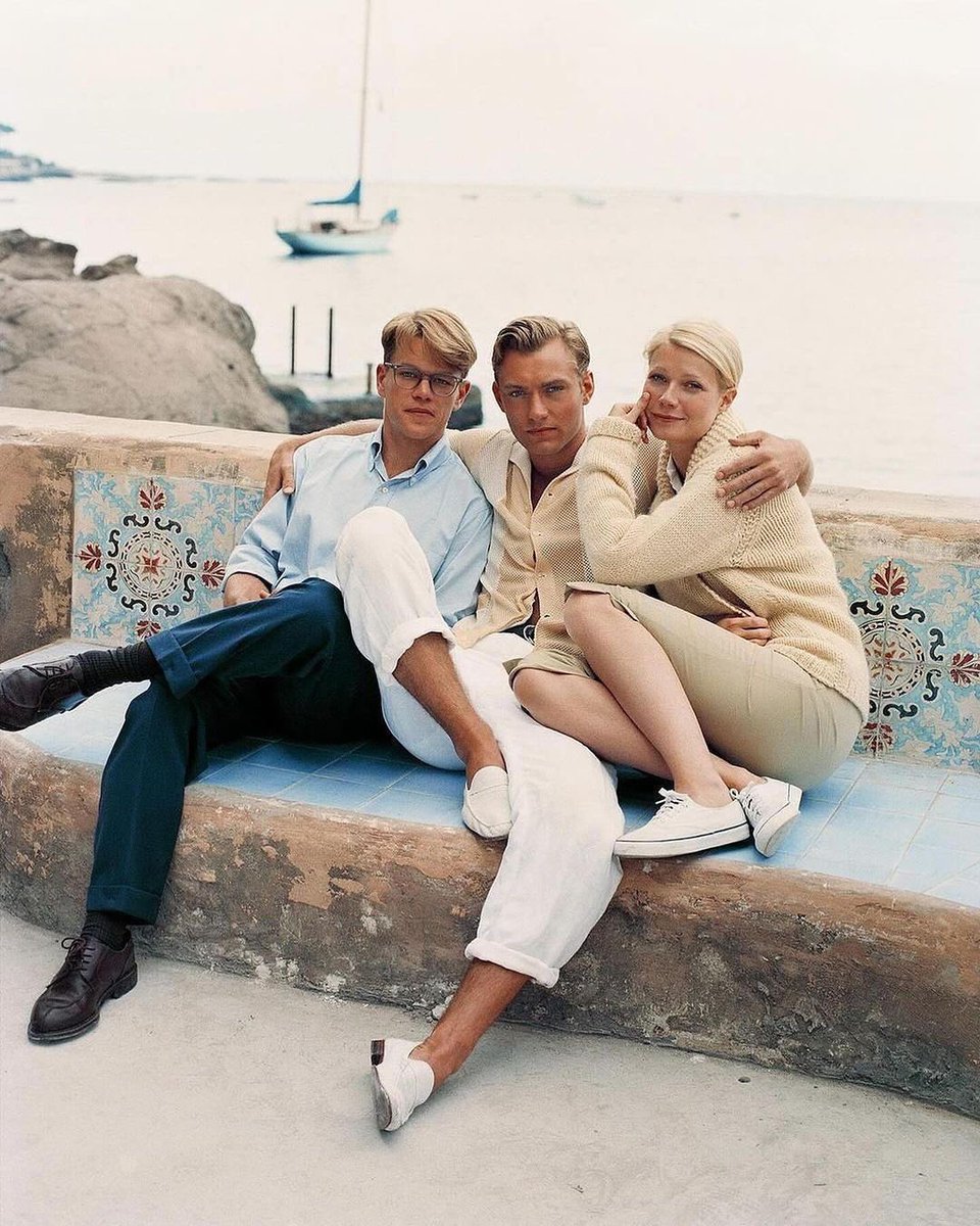 FilmsMap's tweet image. Matt Damon, Jude Law &amp;amp; Gwyneth Paltrow behind the scenes of “The Talented Mr. Ripley”, 1999.