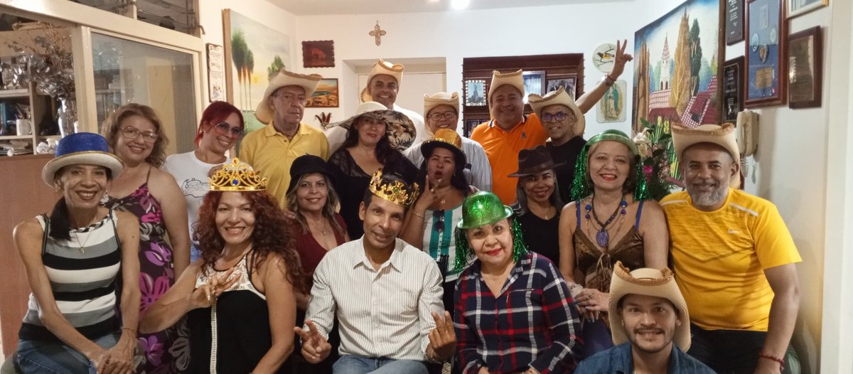 arclave's tweet image. Te invitamos a la maravillosa puesta en escena de nuestra cuarta obra de teatro ciudadano, Adelante siempre por los caminos de la vida.Sabado 27 de abril a las tres pm en el auditorio del colegio de ingenieros, metro colegio de ingenieros.5 dólares