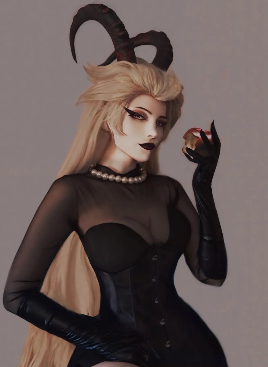 akumorei's tweet photo. ⠀

      hola, intenté hacer cosplay de lilith
      👉🏻👈🏻  creo  que no quedó  tan mal. 

ㅤ https://t.co/xYJkD4528R