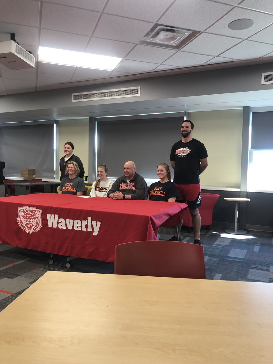 Eknolles's tweet photo. Liz Vaughn signs letter of intent to run cross country for the Cobleskill Tigers! Let’s go! From a Wolverine to a Tiger! #wcsdletsgo https://t.co/RlrnWyGNlW