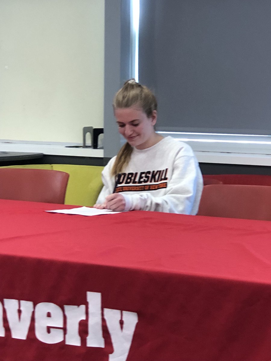 Eknolles's tweet photo. Liz Vaughn signs letter of intent to run cross country for the Cobleskill Tigers! Let’s go! From a Wolverine to a Tiger! #wcsdletsgo https://t.co/RlrnWyGNlW