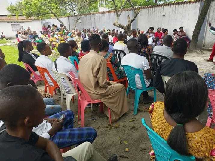 UncMasina's tweet photo. 🔔📅 Compte rendu réunion UNC-MASINA du 14/04/2024 : le sec fédéral ÉRIC LONDA a présidé hier dimanche la réunion politique de la fédération en abordant la santé politique du parti, l'élection du nouveau PM, les tractations parlementaires, et le recrutement des nouveaux membres. https://t.co/mEYPibkpAA