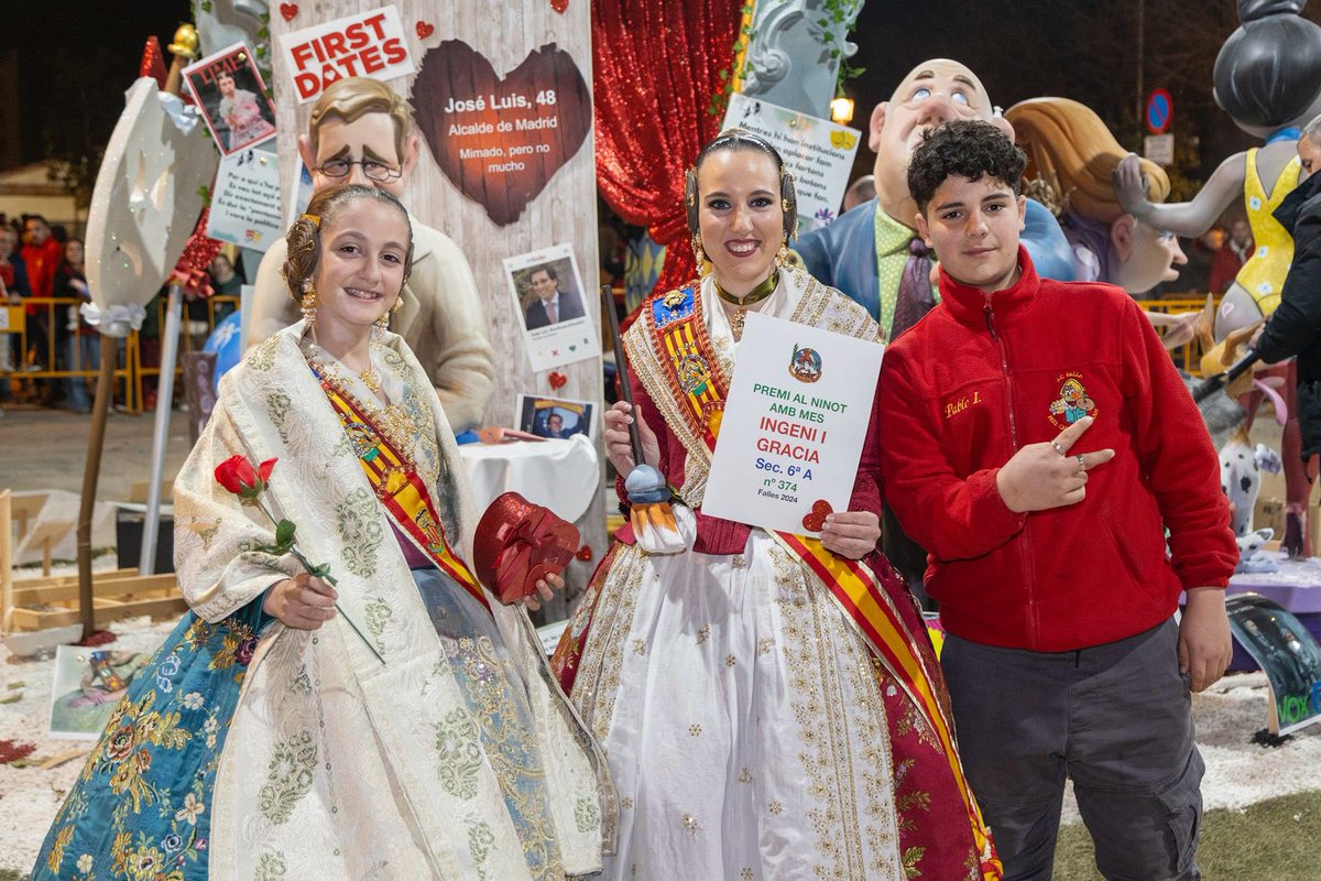 Falla374's tweet image. 🔥 L’INDULT DEL FOC

Nuestros representantes decidieron salvar algunos ninots y detalles de nuestras fallas antes de la Cremà. Una larga tradición que también les permite recordar el mejor año de sus vidas ❤️ Y cada cual tuvo su motivo y significado, pero tan acertados todos 😍