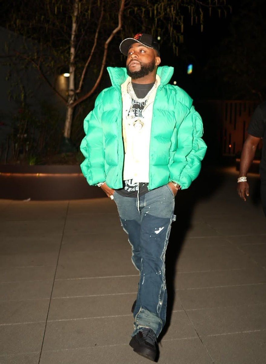 If no be this man in Nigerian some bloggers no go dey relevant again...All thanks to God of Davido