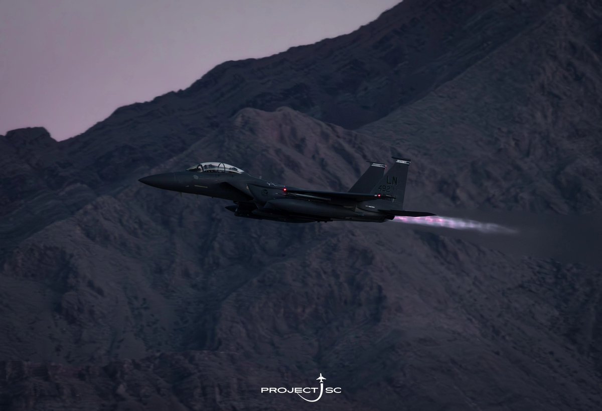 sending it out of Nellis AFB 🇺🇸 

📸 credit u/ProjectJSC

#avgeek #airforce #aviation #aircraft #f15 #military #fighterjet #nellisAFB