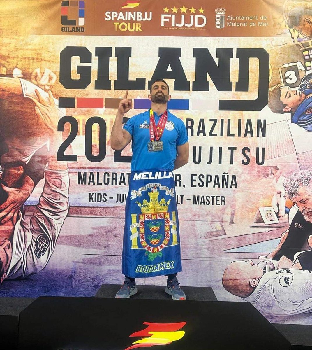 aminazmani's tweet image. Enhorabuena al melillense Juan Sorroche Gómez que ha quedado campeón en Máster 3 y subcampeón en Absoluto de jiu-jistsu brasileño en el Campeonato de este fin de semana en Barcelona. Grande!! 💙🇪🇦💪🏼