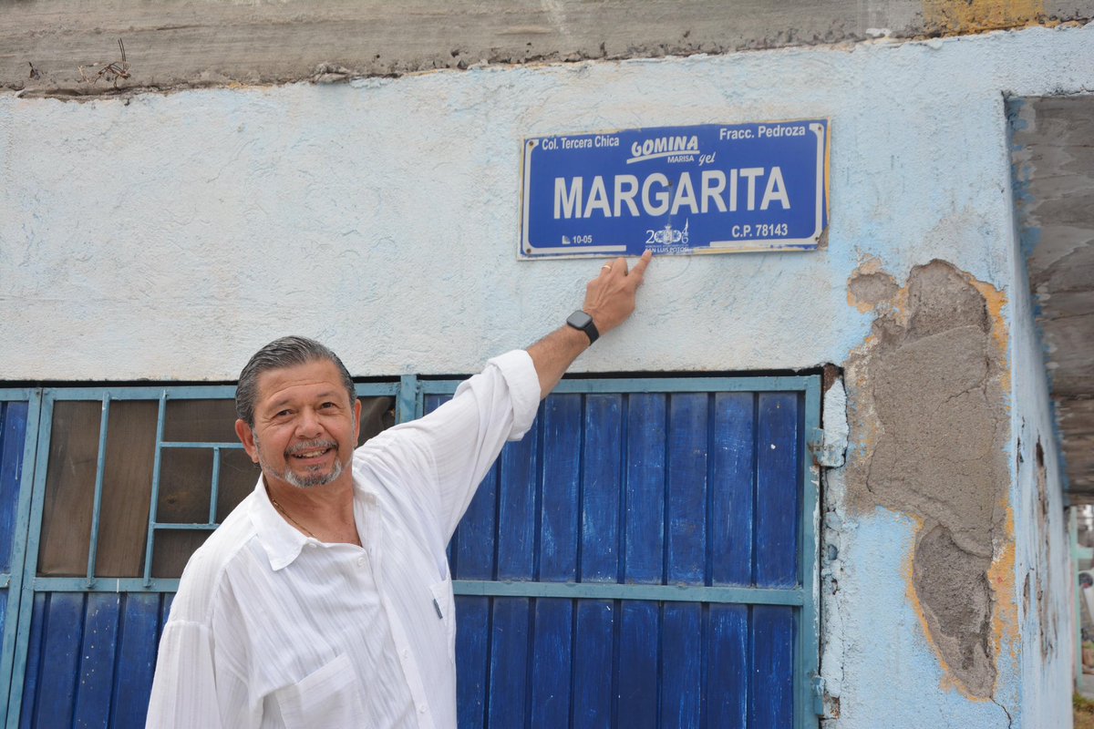 octaviopedroza's tweet photo. Hoy recorrimos las Colonias Tercera Grande y Tercera Chica con Vero Rodríguez nuestra Candidata al Senado: que gusto que la gente nos siga recordando. 🙏🏻 https://t.co/ABqegGuqDX