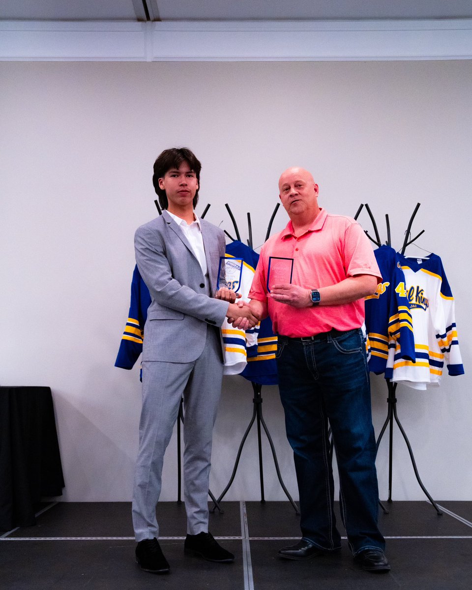 LJACU17AAA's tweet photo. Congrats to all the award winners from our LJAC U17 AAA Team‼️

AEHL U17 AAA All-Star Team 1:
Mason Lowther 
Ordell Saddleback
Luke Ridgway

AEHL U17 AAA Top Defenceman: Luke Ridgeway

AEHL U17 AAA Most Sportsmanlike: Ordell Saddleback Jr. https://t.co/ae2Y0ninB5