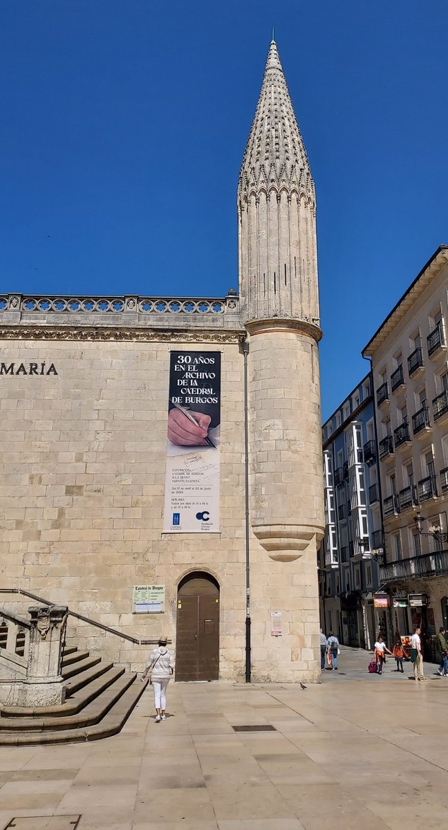 Mañana se inaugura, expo 30 años en el Archivo de la Catedral ( todos, los llevo todos). No os la perdáis, con el magnífico trabajo de @Fernanbi y el mecenazgo de @FCirculoBurgos.