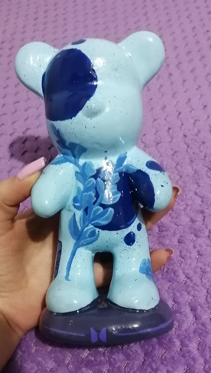 Moon_Luna100's tweet photo. Simplemente una obra de arte! Muchas gracias @Vall7o7 tqm 😭💜 https://t.co/BjF7FLkjU8