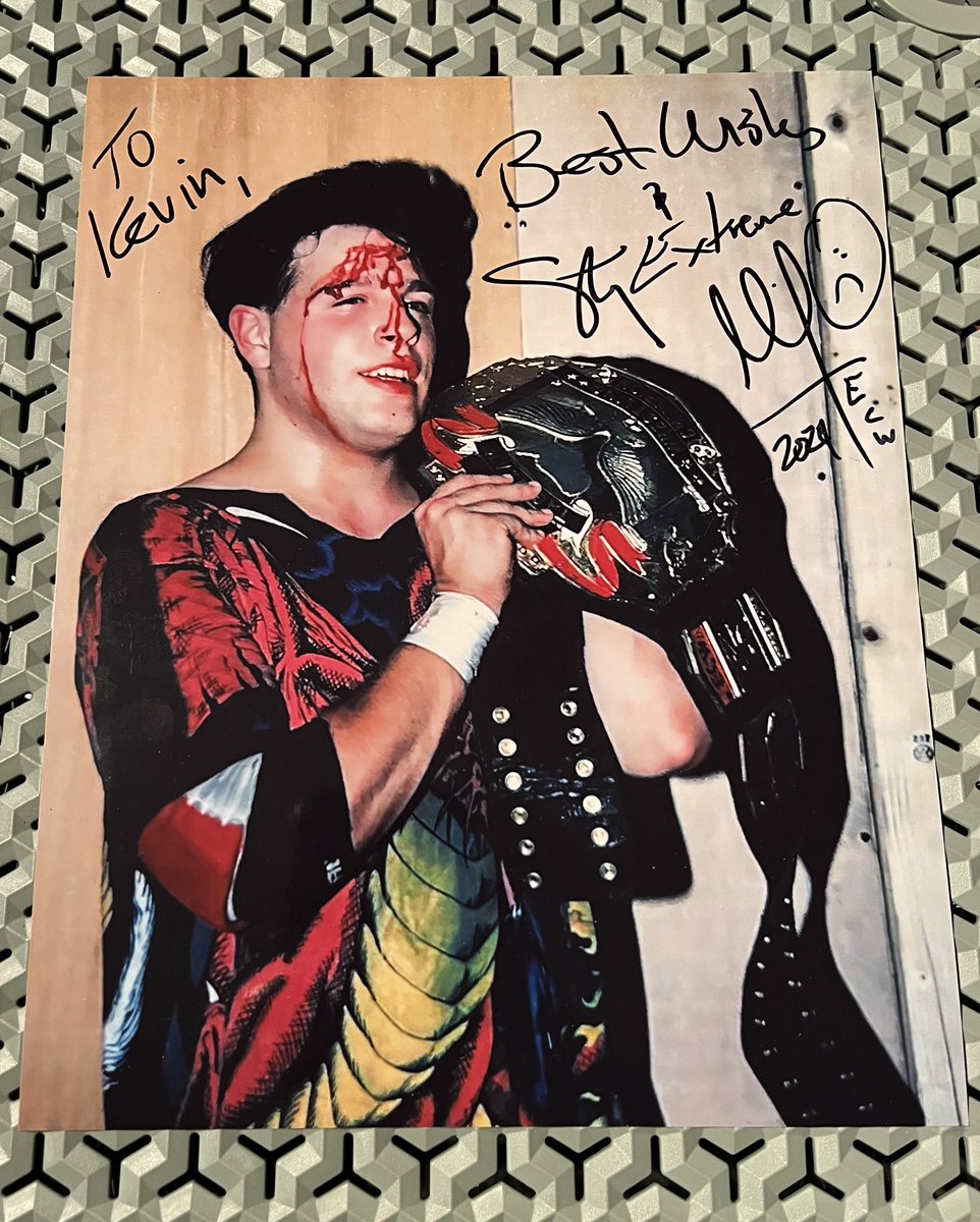 Well it was nice of @MikeyWhipwreck_ to sign this cool 10x8 for me at @wrestlecon 

Such a cool guy and we had a great chat about #ECW and his time at @WCW

I just wish he kept some of them TOPPS Wrestling cards he had.

Thank you