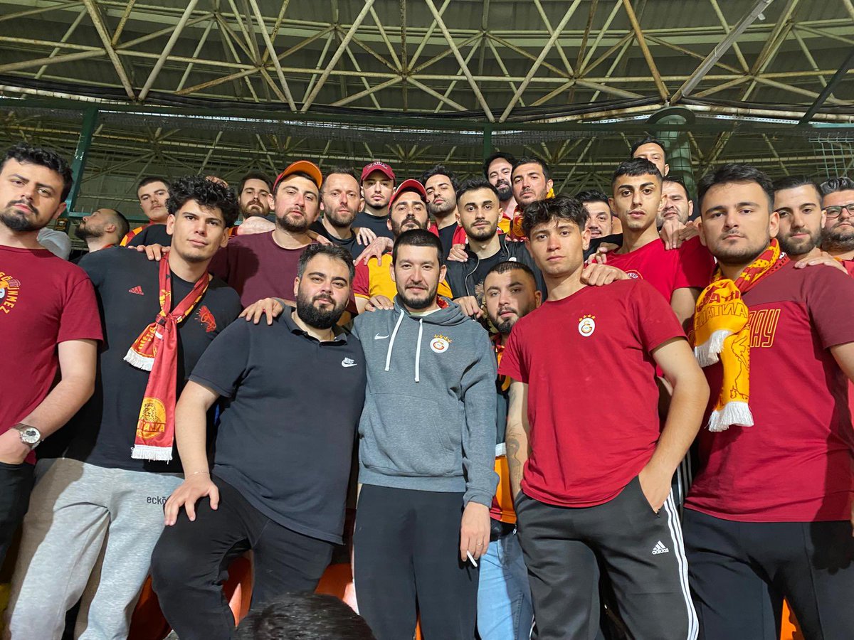 CANIMIZ, REİSİMİZ, SEBAHATTİN AĞABEYİMİZ ! GALATASARAY’ımızı alanyaspor deplasmanında yalnız bırakmadık.