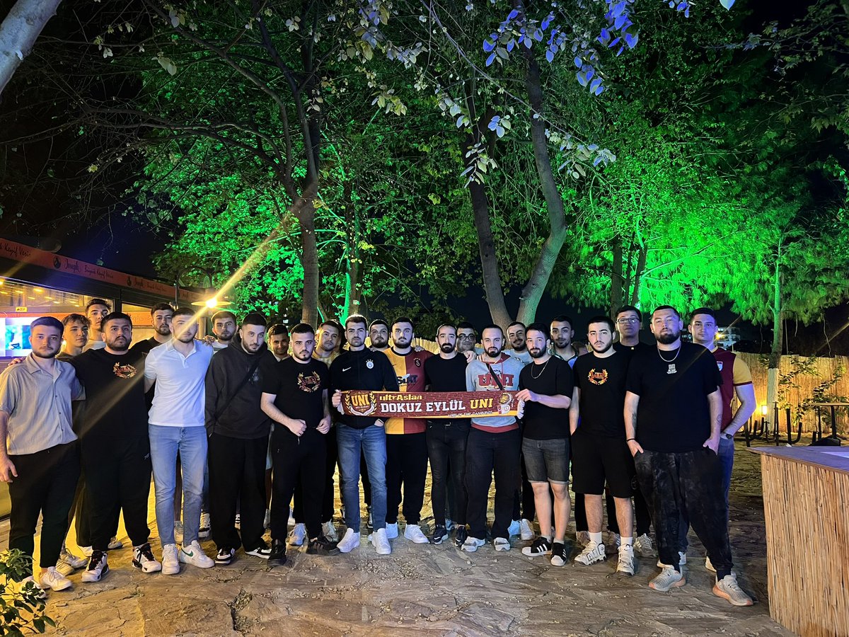 BU SENEDE ŞAMPİYONLUKLAR GÖRECEĞİZ GALATASARAY! Galatasaray'ımızı hem Alanya'da hem İzmir'de yalnız bırakmadık. #ultrAslanUNI #ultrAslanUNIDokuzEylul