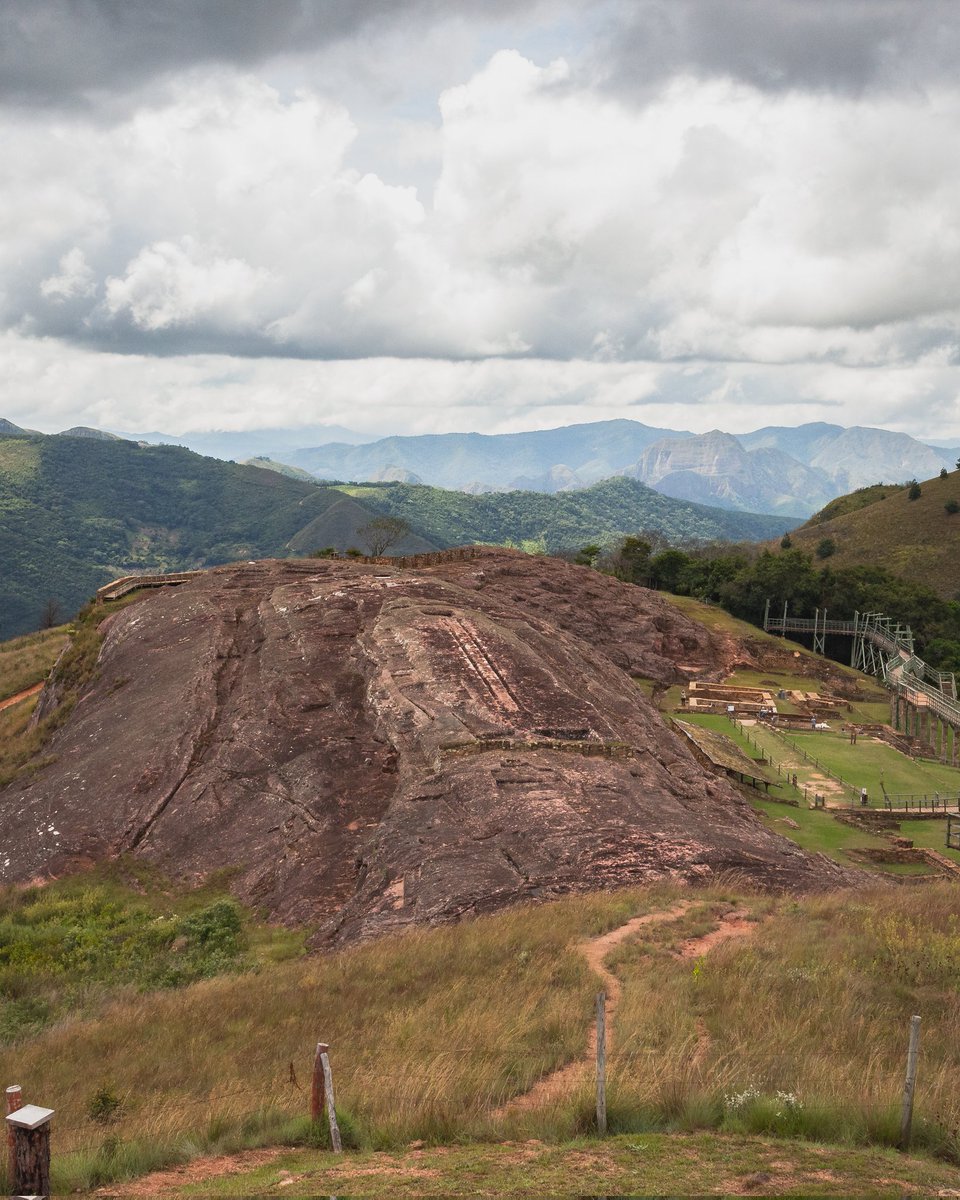 danyllo_franco's tweet photo. #Samaipata, 2024 . 🇧🇴 Templo construído e habitado por vários povos como os #Chané, #Guaranis e os #Incas.
.
.
#naturephotography #ElFuerteSamaipata #bolivia #nationalgeographic #wildlifephotography #ig_nature #EuNoNatGeo https://t.co/bdeah9Vviy