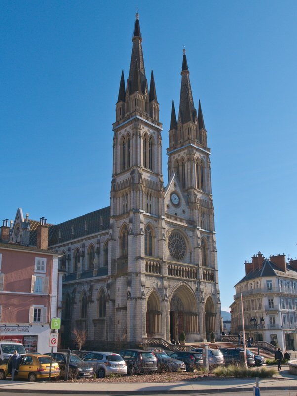 10eme et dernier match groupe 3 : - Eglise St Gervais et St Protais FALAISE (14) Face à - Eglise St Bruno VOIRON (38) Photos dans l'ordre cité Les votes ci-dessous #concourseglise