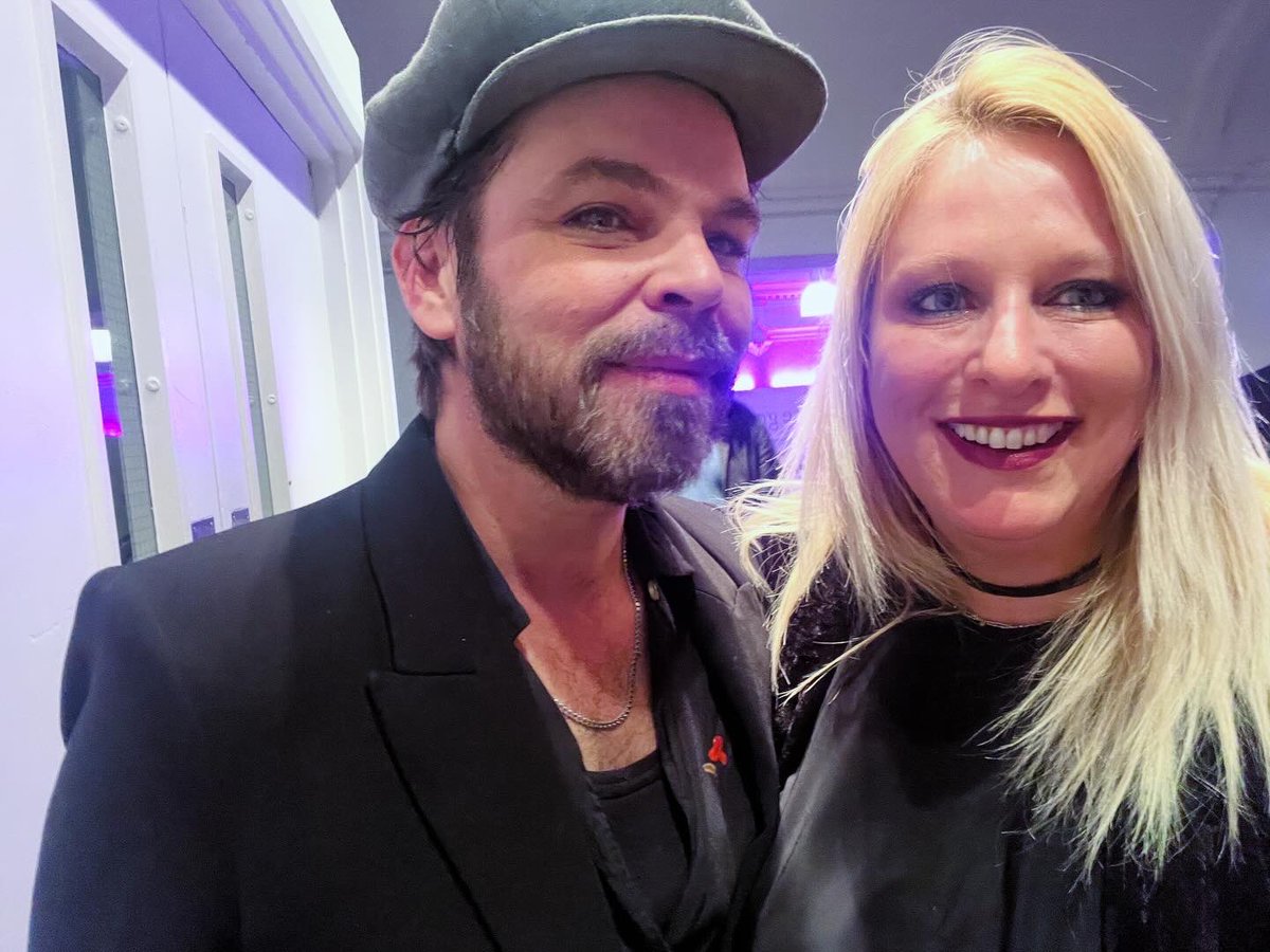currydeedee's tweet photo. Gaz Coombes 😍 https://t.co/mQhG4QyT9L
