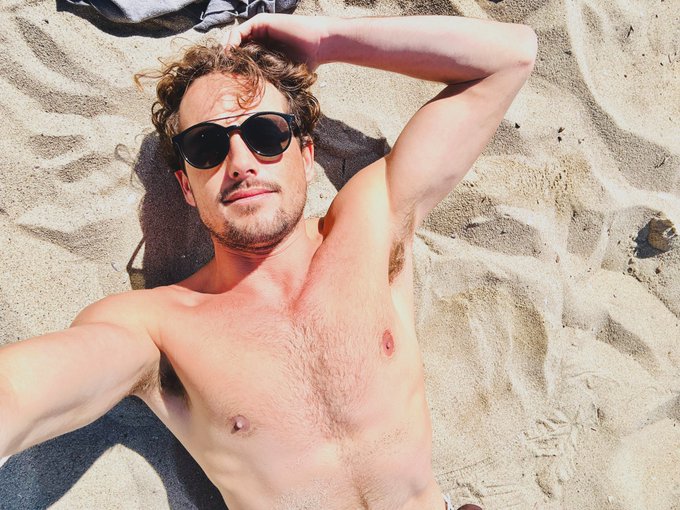 Enjoying a beach on this nice April day 🏖️ #beachday #southbay https://t.co/tm4DdLJSGj<a href="/tag/beachday"class="tags">#beachday</a><a href="/tag/southbay"class="tags"><span>#southbay</span></a>