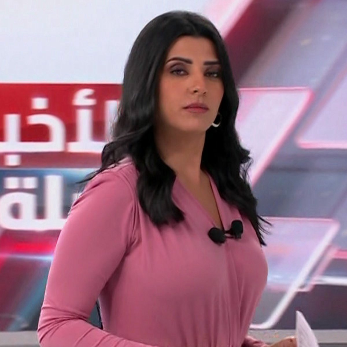 اطلالة اليوم للاعلاميه المتألقة #لارا_نبهان مقدمة برنامج الاخبار الليلة لقناة الحدث <a href="/LaraNabhan/">Lara Nabhan لارا نبهان</a>