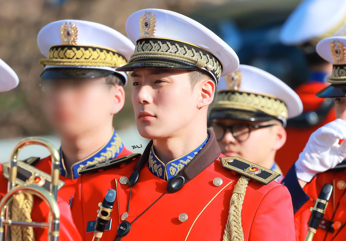 archivelmh's tweet image. He’s literally Prince Charming 
#민혁 #MINHYUK