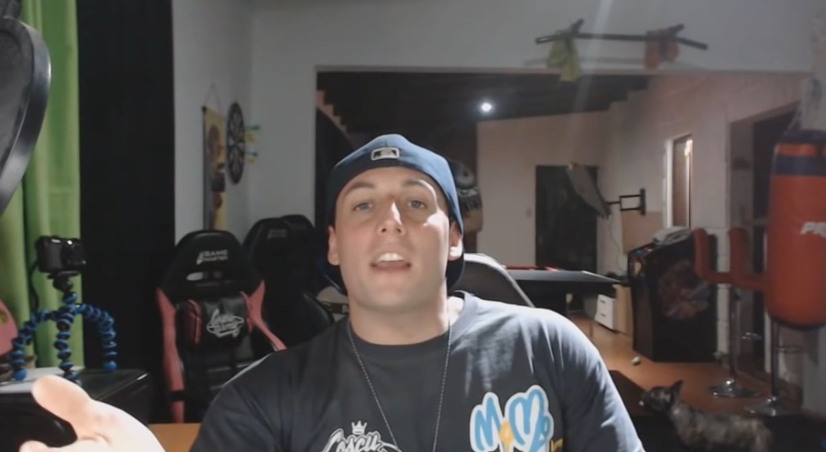 Sabés que estás a punto de escuchar la mejor anécdota del mundo cuando el que la cuenta se ve así: