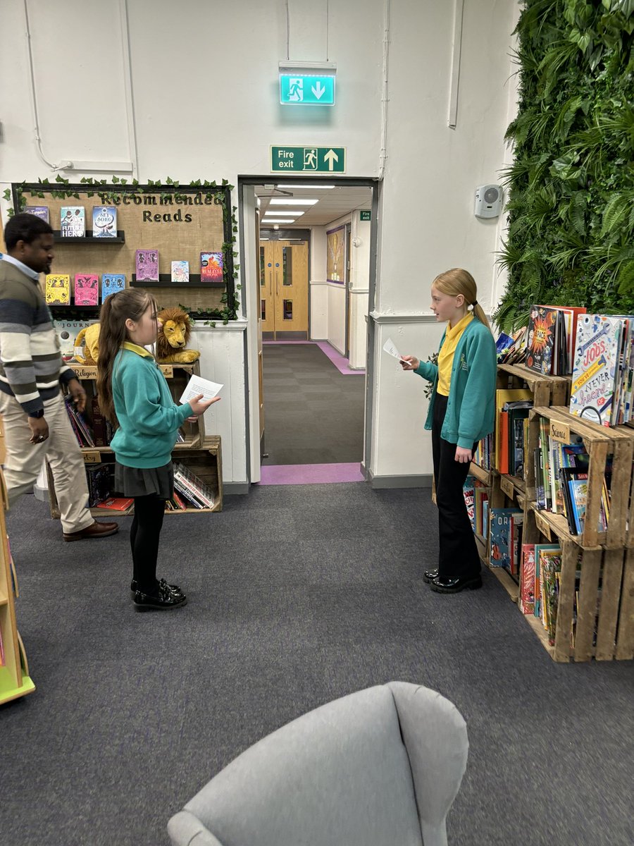 The dedicated young leaders at @fernsacademy practicing their public speaking skills for our upcoming presentations. Eyes up - book up - project - sweep You’re going to smash it, Year 5 💥 #PublicSpeaking 🗣️ #BrightLeaders💡