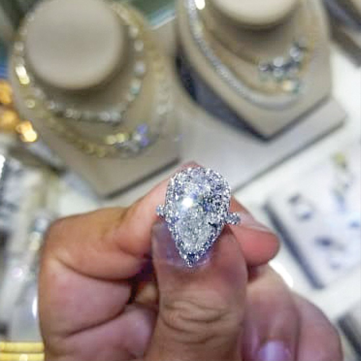 Check out the sparkling selection at #GlendaleJewelryMart - the ultimate hidden gem in downtown Glendale! 💎 #dtglendale #myglendale #chooseglendale