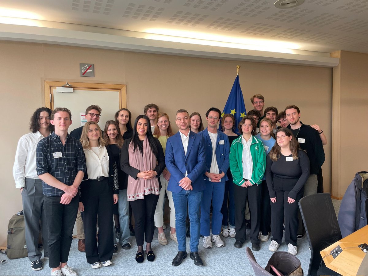 Glad to have participated in a discussion with.@UvA_Amsterdam students who visited Brussels on a study trip last week. We had the opportunity to discuss EU-Palestine 🇪🇺🇵🇸relations, shedding light on the ongoing Israeli war on Gaza and the enduring Palestinian struggle against