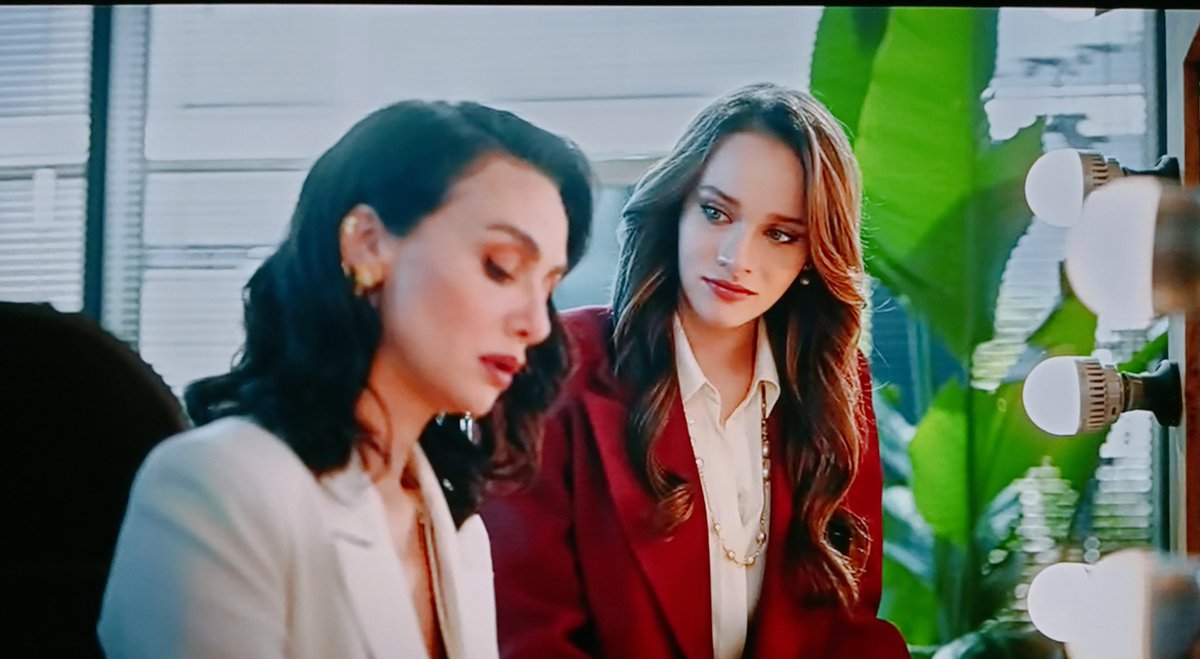 quiqquilla's tweet photo. I'll make you a list.  Let's put together a team.  We'll make it.  

Alright, let's get started.  We destroy the competition

#KuşUçuşu 
#BirceAkalay
#MirayDaner
#IbrahimÇelikkol
#DefneKayalar

#3season https://t.co/0v0LS7TJG2