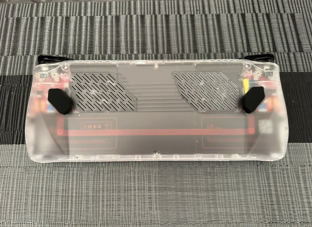 The JSAUX Transparent Back Plate for the #ROGAlly looks great in person. Get yours here. go.jsaux.com/43I8od9