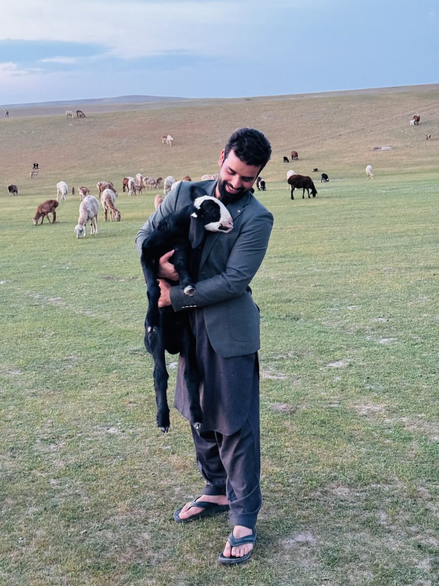 Ahmadziast's tweet photo. ❤️افغانستان ښکلی دی❤️

وطن مې د زیاتو‌ ښکلاوو سره سره، ډېر مینه ناک او مېلمه پال خلک لري.

مننه مشرانو او‌ ملگرو! https://t.co/4x6dCldAmw