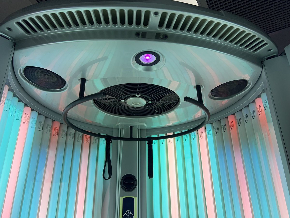 WeSellSunbeds's tweet photo. Just 1 of our Sunday jobs a full clean service retube on this beautiful Luxura V6 over at wicked nails and beauty Doddath Barnsley 😎

Looking to Buy or Need any #Sunbed Maintenance work, Servicing, Cleaning, Tubing or Moving
📞Sunbed Sales&amp;Servicing 07714287532 😎 https://t.co/i3fh7w663K