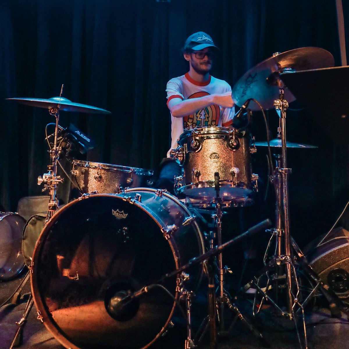 colorjoyofcl's tweet photo. 4/20 SHOW IS BACK ON!!! We're playing Breaking Sound at pinkFROG Cafe in Brooklyn THIS Saturday. Doors at 6:30pm, tix $15 advance/$20 door, 21+ only. Link below for tix and more info.

https://t.co/jebVi1y4YV https://t.co/GLjHiWv7Eb