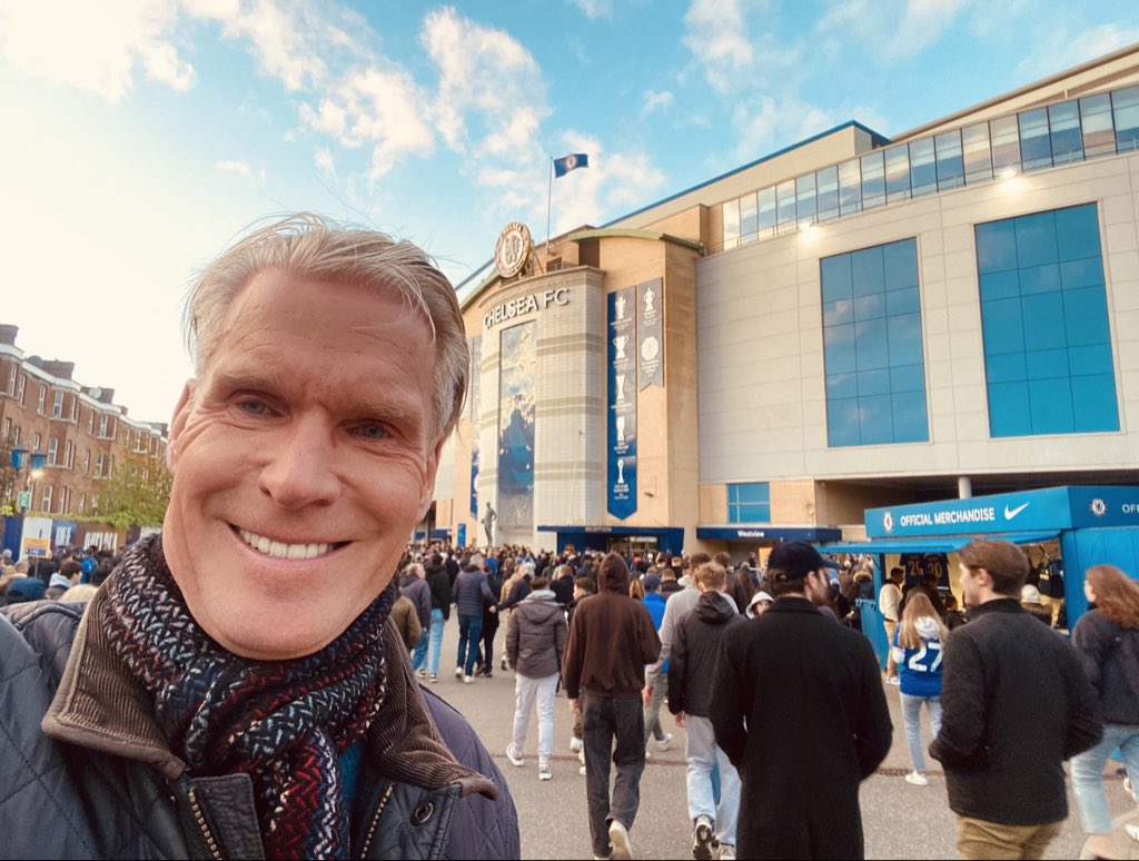 Blue skies for #Mondaynightfootball at @ChelseaFC #stamfordbridge #COYB - fun night with family & friends 💙