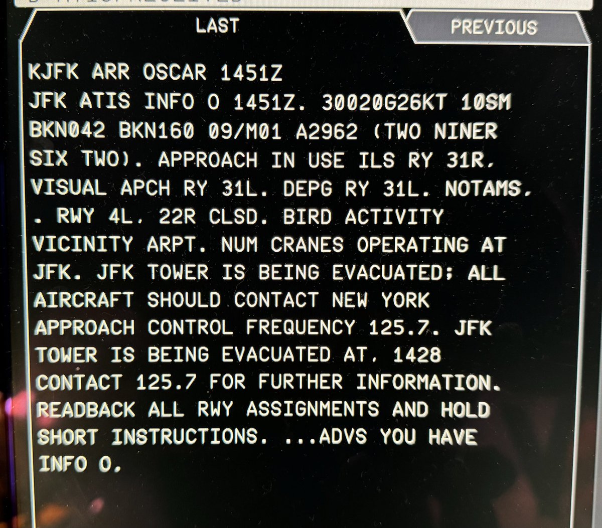 These aren’t your regular digital weather reports. I don’t think I’ve ever seen one that asks you to call a number to land (not sure how you’d do that). These were obviously during the earthquake last week. Not something you see every day. #avgeek #aviation #NewYork #airport