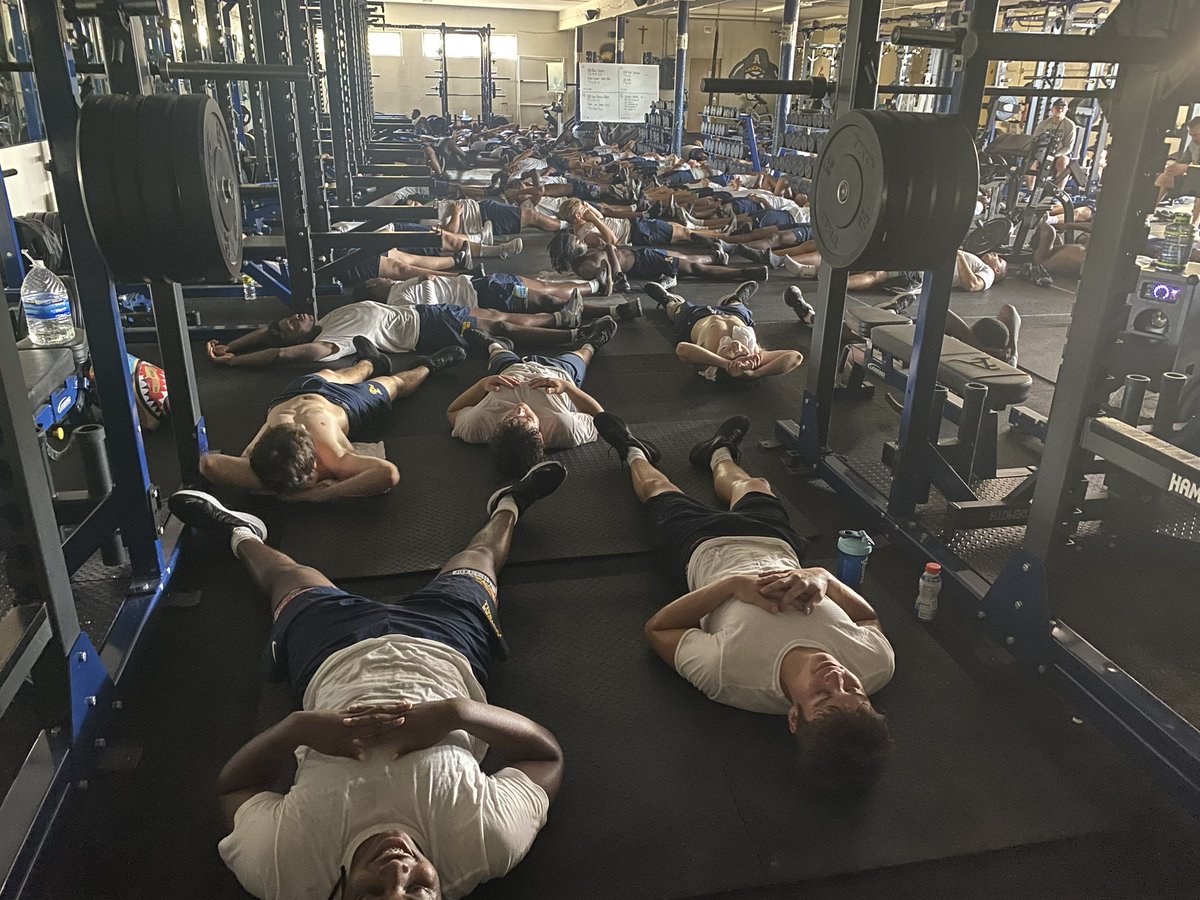Aquinas Football tweet media