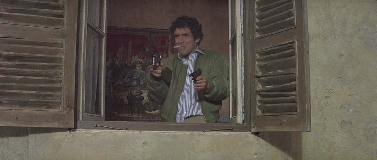 Elliott Gould dual wielding!!!!