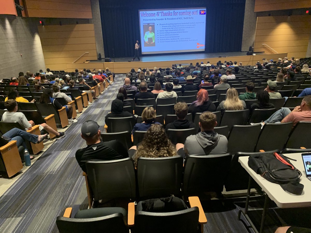 Enjoyed having ⁦@KellyCollegeCo1⁩ ⁦@MISD_Athletics⁩ tonight! Very informative.