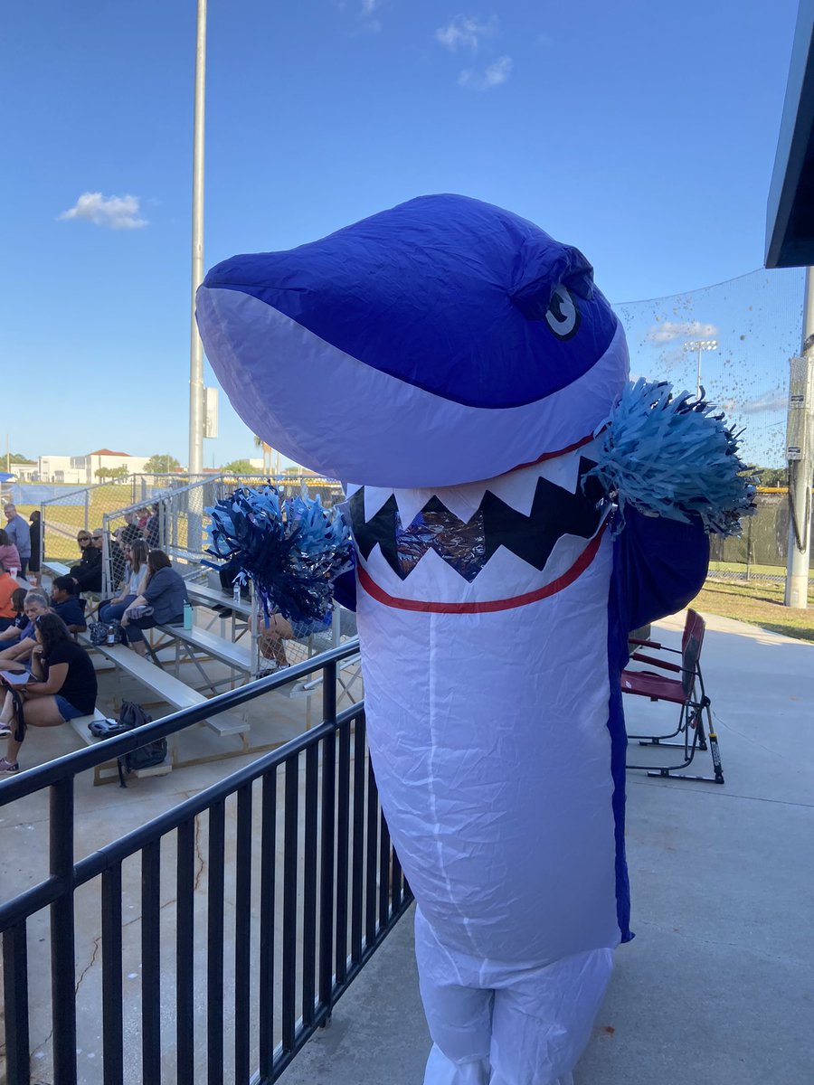 The Lady Shark Softball team defeated Master’ Academy 3-2. Makayla Smith had the game winning hit in the bottom of the 7th. @SRHS_SHARKS @SRHS_Sport