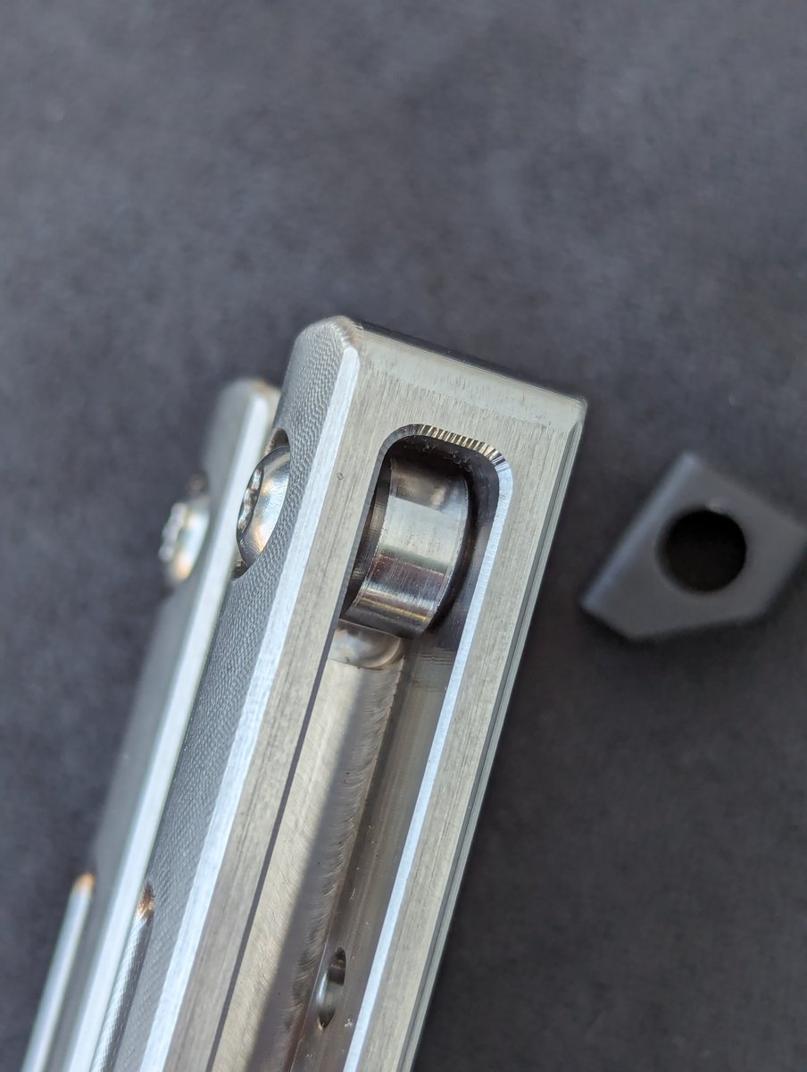 jimpydesigns's tweet photo. With the simple addition of a milled pocket inside the channel handle, the Mashin-TR can accept a variety of weight options including barrel spacers and block spacers [•<•] 
PREORDER NOW: https://t.co/ANMrUtJfes
#balisong #butterflyknife #balisongtrainer #jimpy #jimpyjapan https://t.co/tSmxkVLBcd