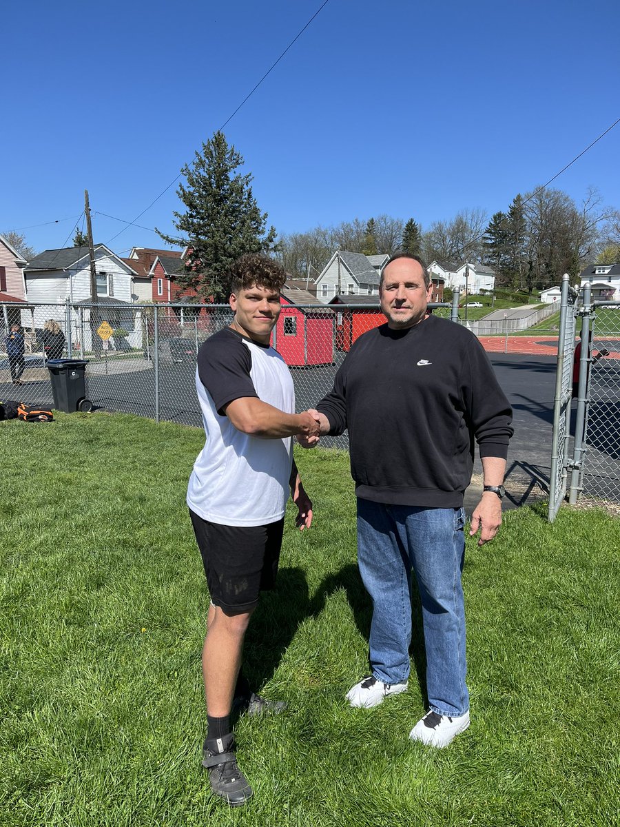 coachmo76's tweet photo. Former New Castle great John Mraz stopped by today to meet Jaden Kirkwood, who is in hot pursuit of his Shot Put record.  First class move by Mr Mraz letting Jordan know he is his biggest fan and following all his throws.  #RedHurricaneFamily #Manster #Legend https://t.co/fOcFA7DjAj