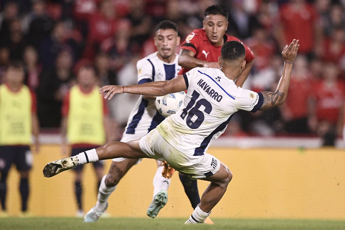 Independiente's tweet photo. Final del encuentro

#Independiente 2 - 2 Talleres https://t.co/tA9p4ncppL